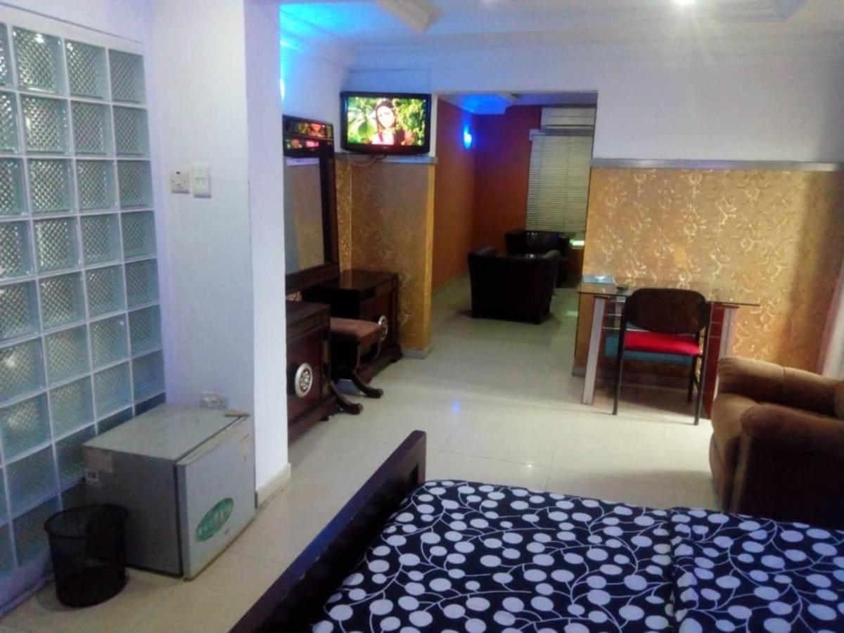 Theodawn Hotels @ Suite 29 Ikeja Eksteriør bilde
