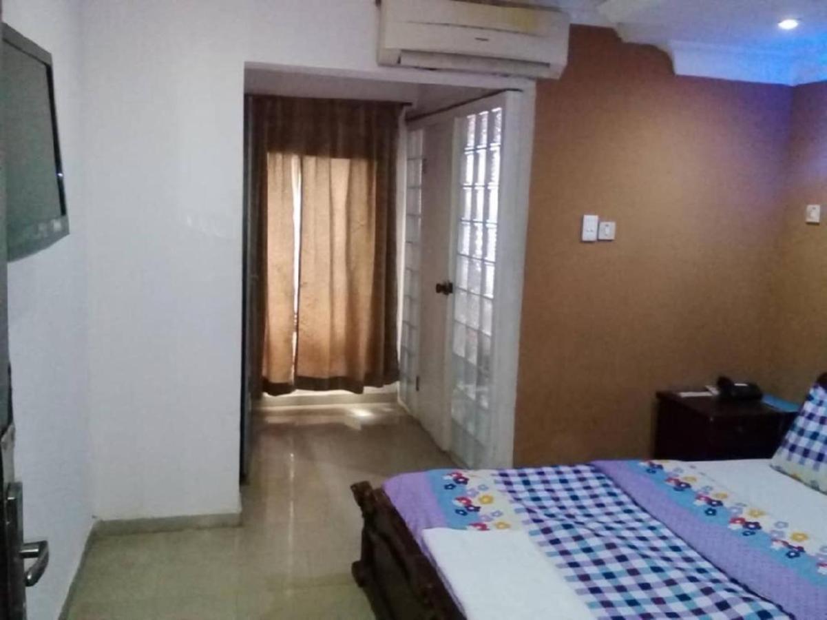 Theodawn Hotels @ Suite 29 Ikeja Eksteriør bilde