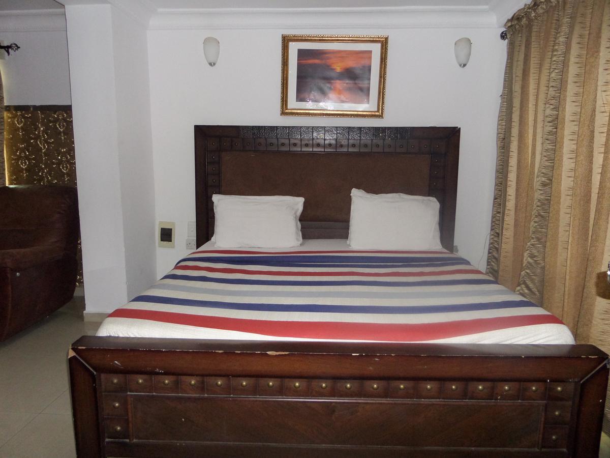 Theodawn Hotels @ Suite 29 Ikeja Eksteriør bilde