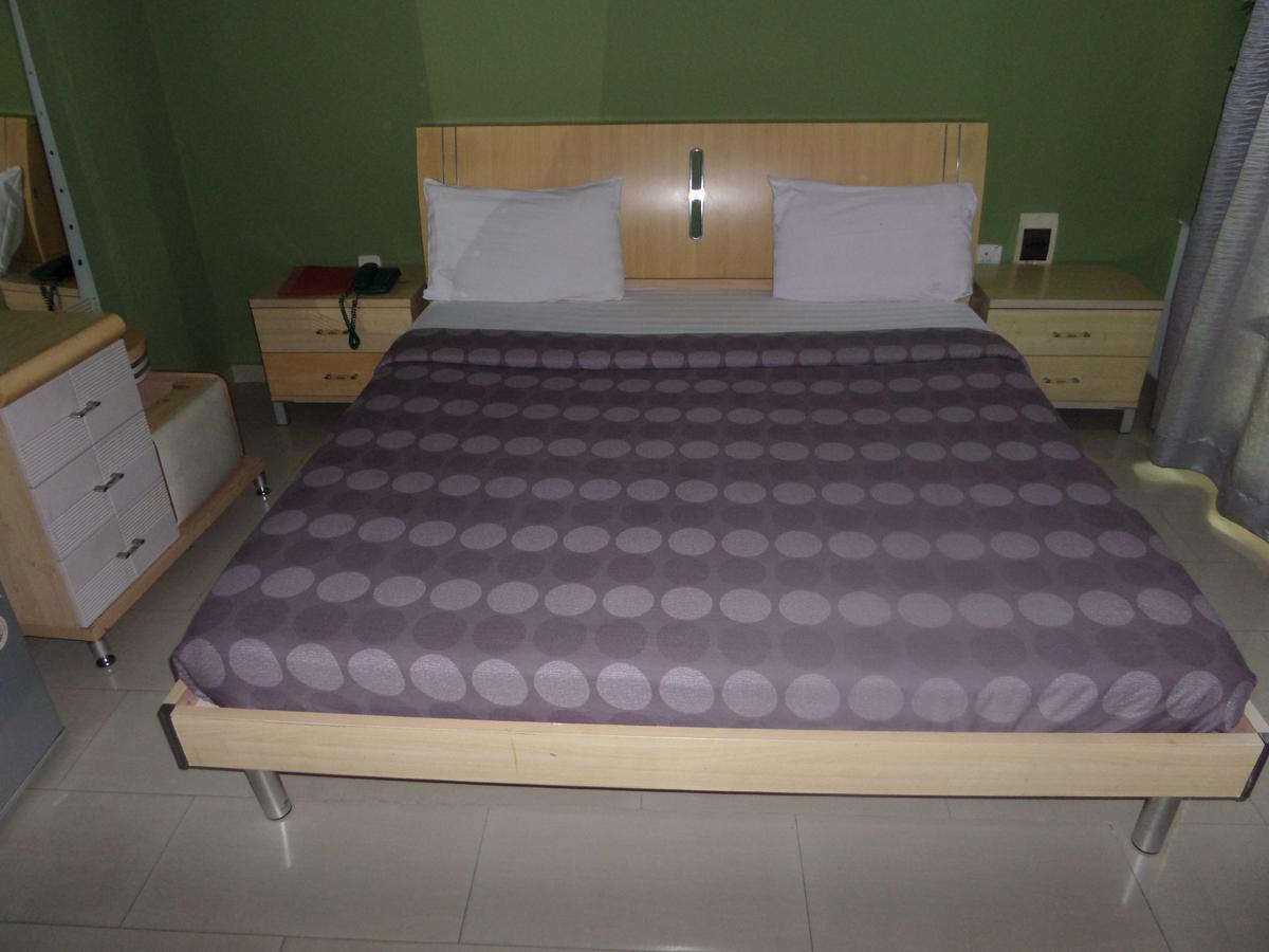 Theodawn Hotels @ Suite 29 Ikeja Eksteriør bilde